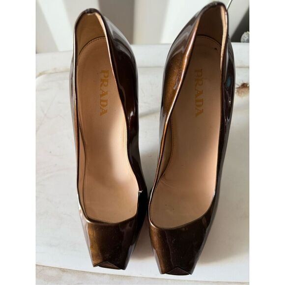 Prada Women's Bronze Patent Leather Peep Toe Slip-on Platform Heeled Pumps Sz 40 - Picture 4 of 5